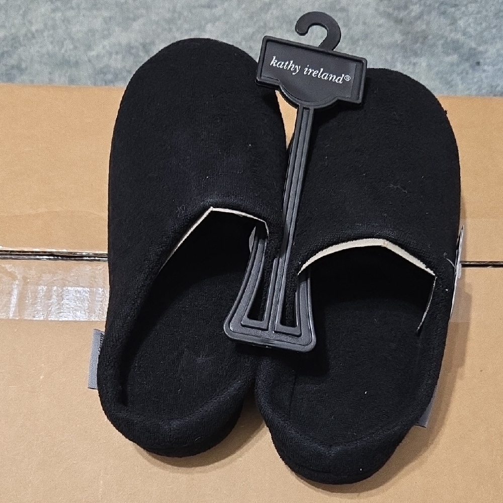 Kathy Ireland Black Cozy Slippers